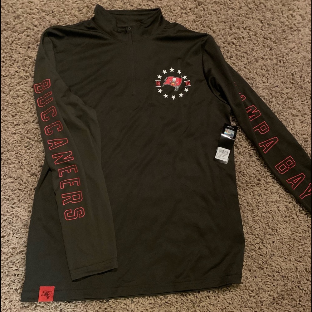 Tampa Bay Buccaneers quarter zip shirt